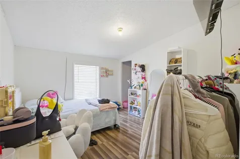 1724 Clark Street Aurora CO 80011