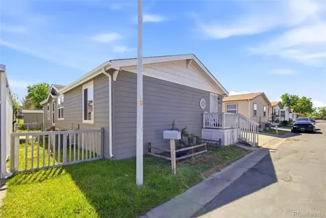 1724 Clark Street Aurora CO 80011