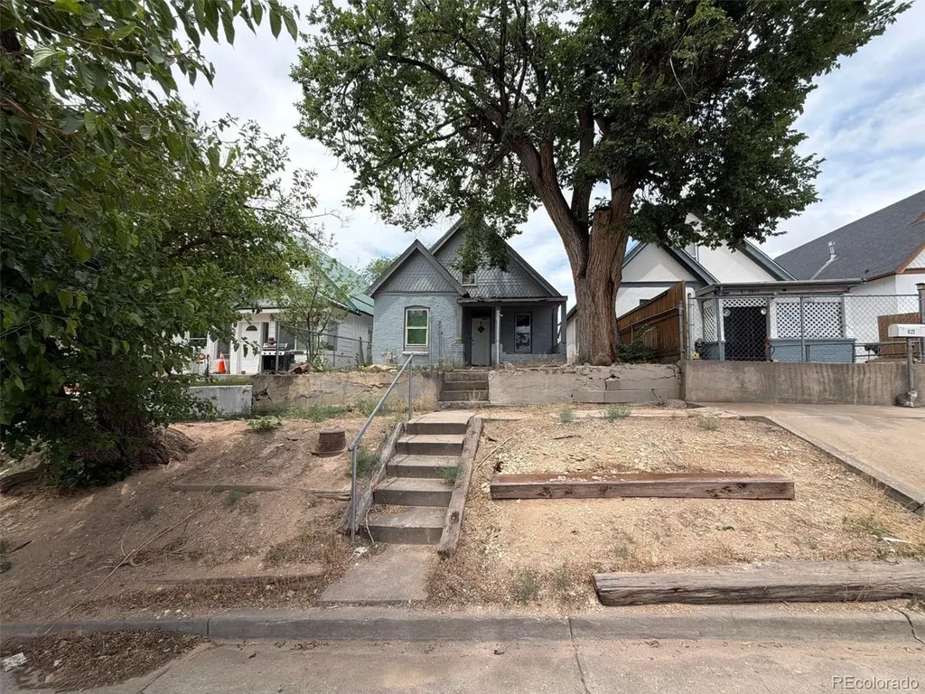 619 E 11th Street Pueblo CO 81001