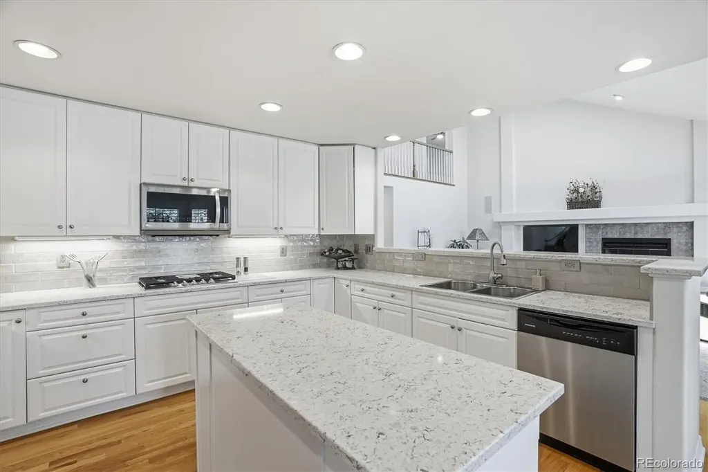2334 S Union Court Denver CO 80228