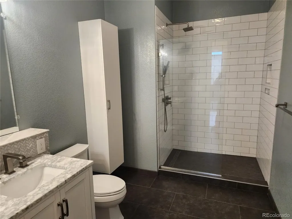 301 Inverness Way Englewood CO 80112