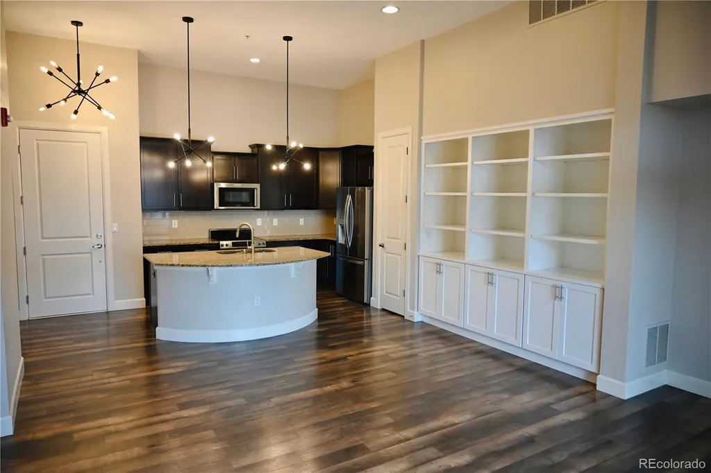 301 Inverness Way Englewood CO 80112