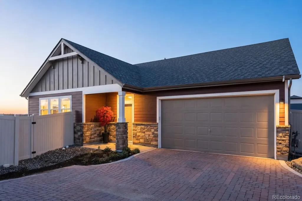 5126 N Quemoy Court Aurora CO 80019