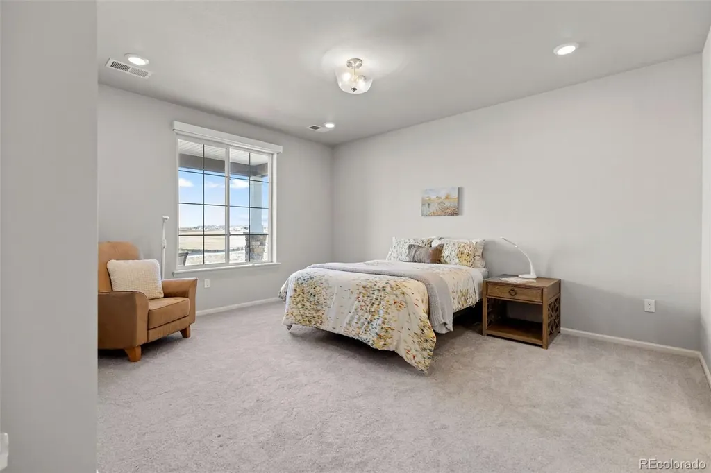 5126 N Quemoy Court Aurora CO 80019