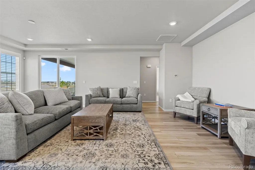 5126 N Quemoy Court Aurora CO 80019