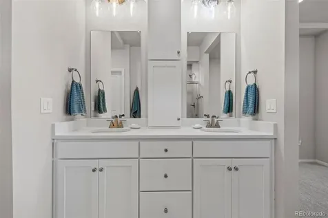 5126 N Quemoy Court Aurora CO 80019