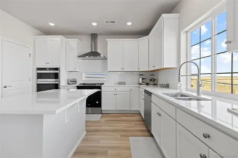 5126 N Quemoy Court Aurora CO 80019