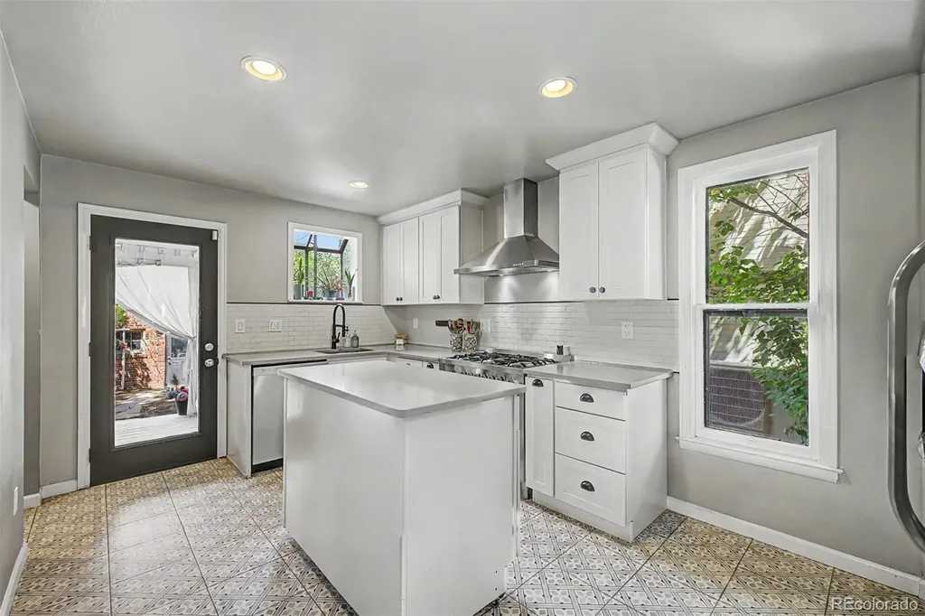 1241 York Street Denver CO 80206
