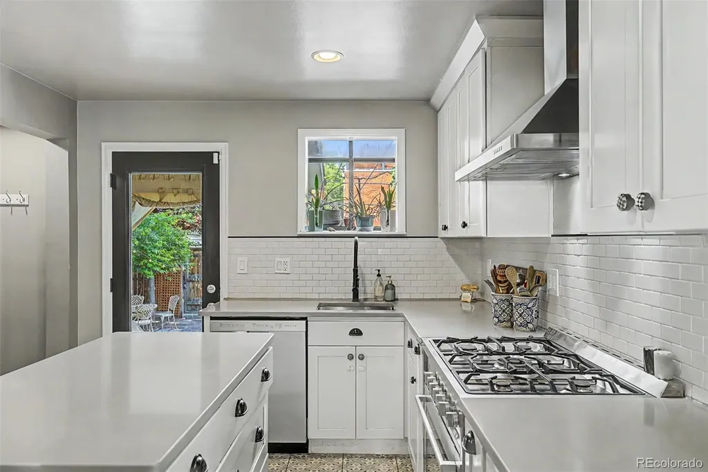 1241 York Street Denver CO 80206