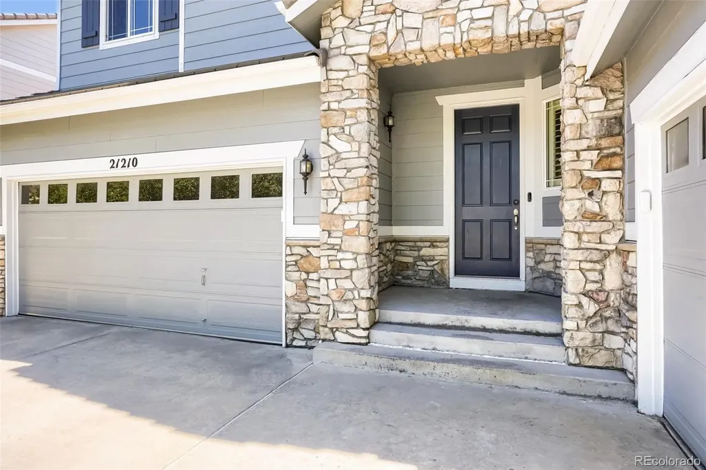 21210 E Bellewood Drive Aurora CO 80015