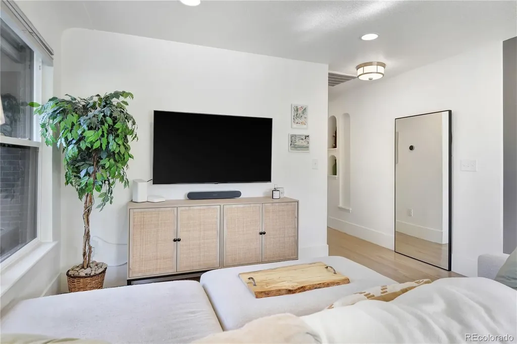 350 Hudson Street Denver CO 80220