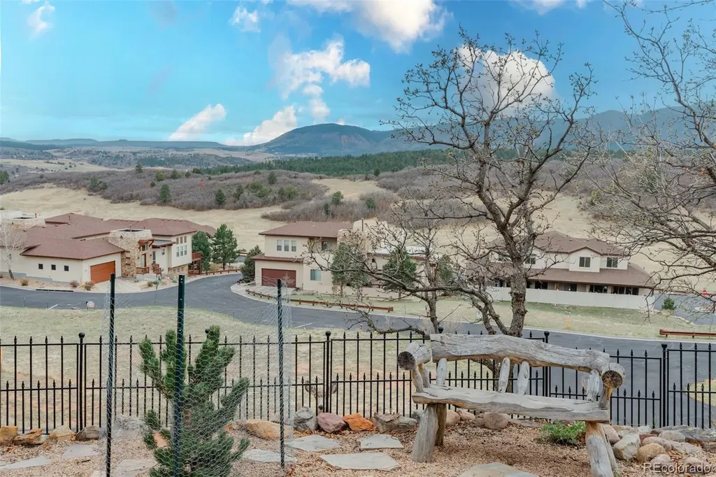 4452 Sentinel Rock Larkspur CO 80118