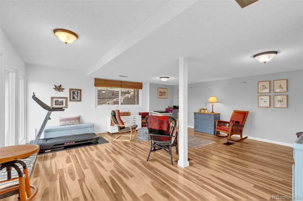 4452 Sentinel Rock Larkspur CO 80118