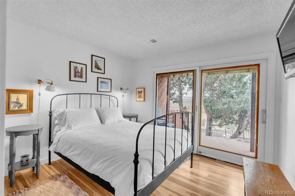 4452 Sentinel Rock Larkspur CO 80118
