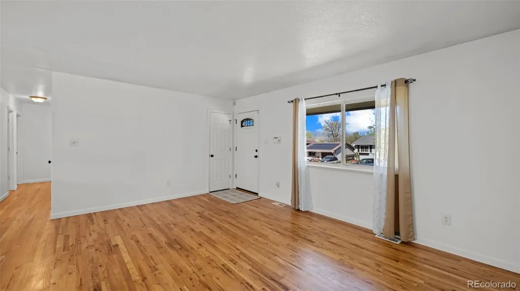 1523 Saratoga Drive Colorado Springs CO 80910
