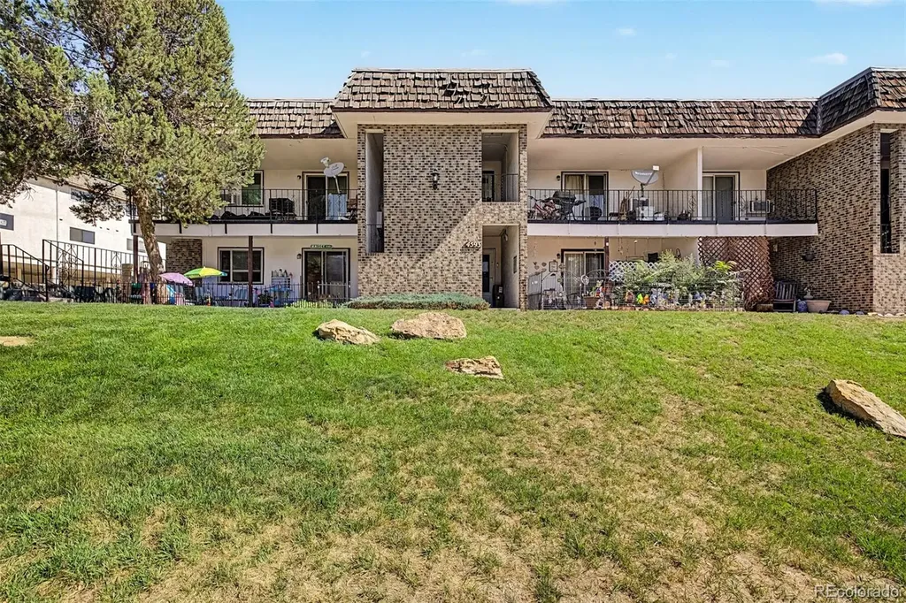 4593 S Lowell Boulevard Denver CO 80236