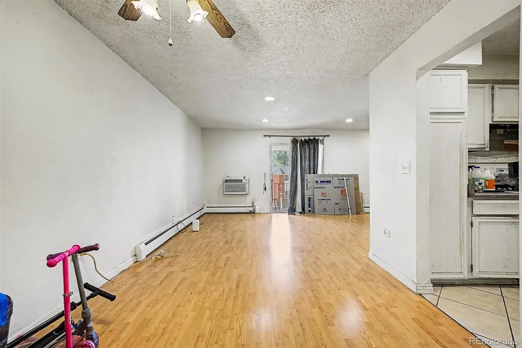 4593 S Lowell Boulevard Denver CO 80236