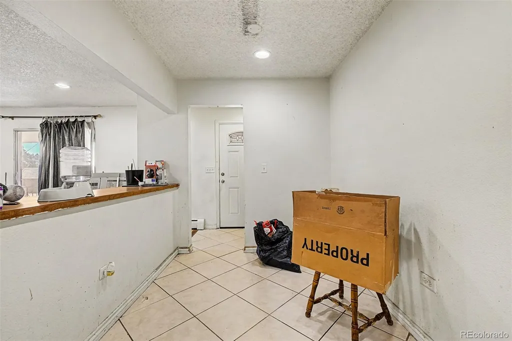 4593 S Lowell Boulevard Denver CO 80236