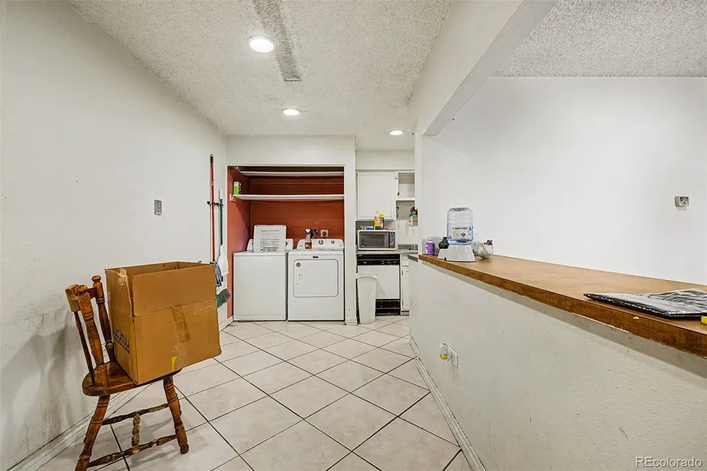 4593 S Lowell Boulevard Denver CO 80236