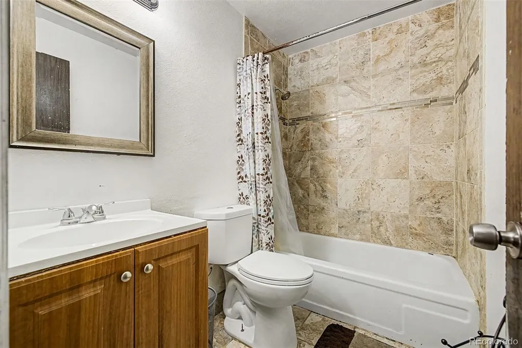 4593 S Lowell Boulevard Denver CO 80236