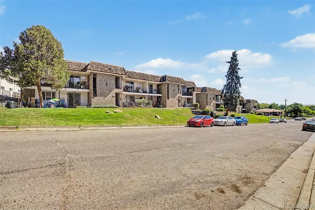 4593 S Lowell Boulevard Denver CO 80236