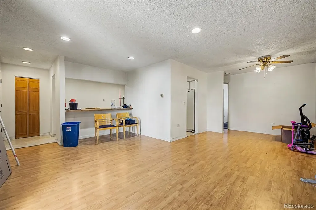 4593 S Lowell Boulevard Denver CO 80236