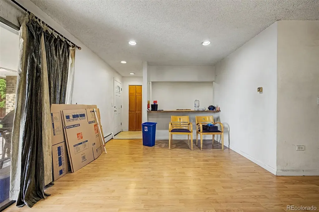 4593 S Lowell Boulevard Denver CO 80236
