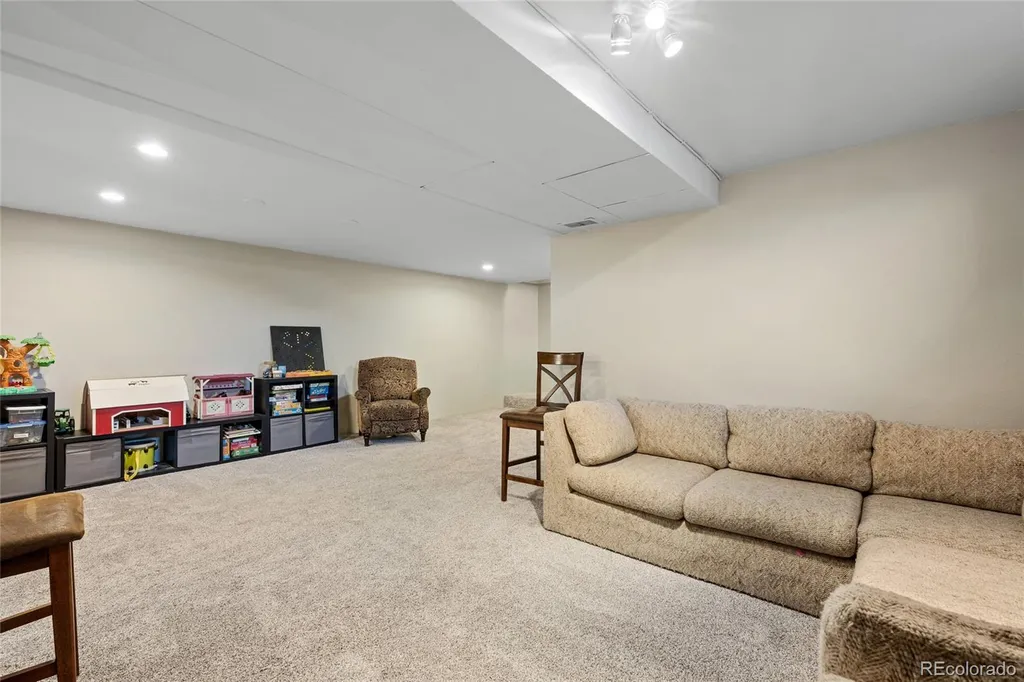 4920 S Pennsylvania Street Englewood CO 80113