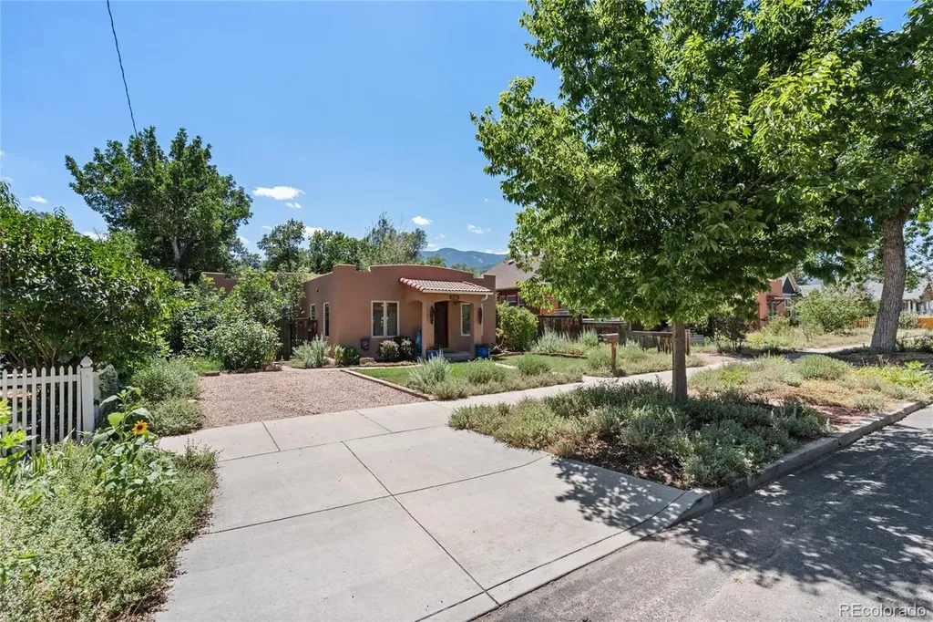 1819 W Pikes Peak Avenue Colorado Springs CO 80904
