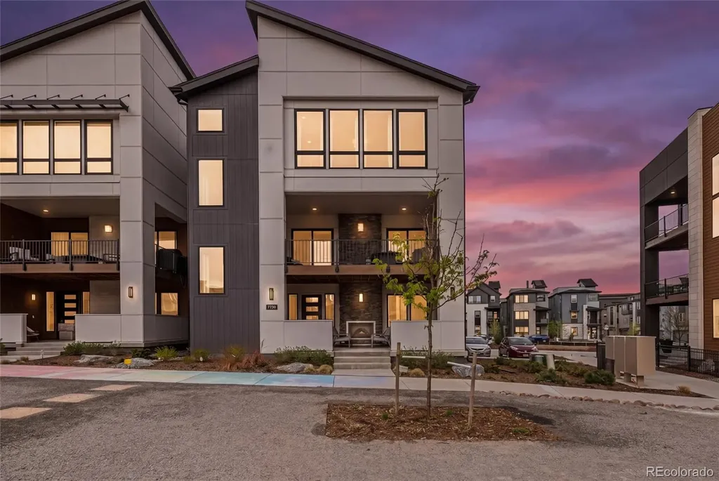 1778 Peak Loop Broomfield CO 80023