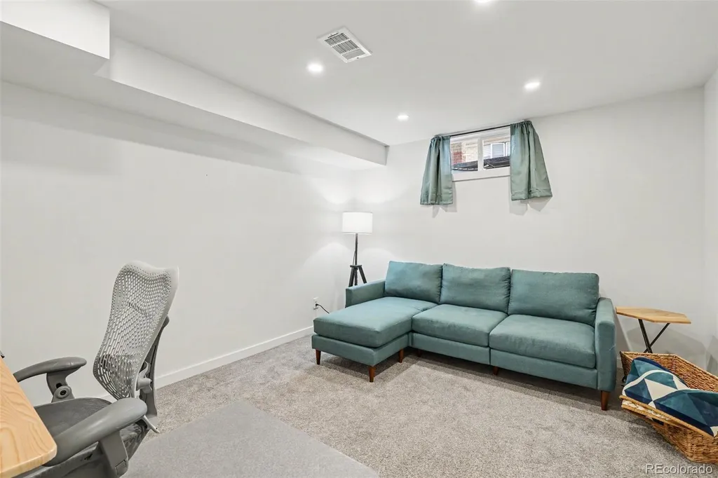 7050 Zuni Street Denver CO 80221