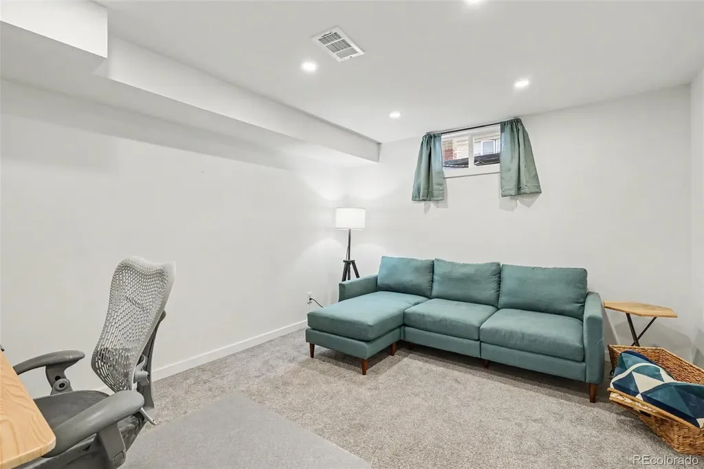 7050 Zuni Street Denver CO 80221