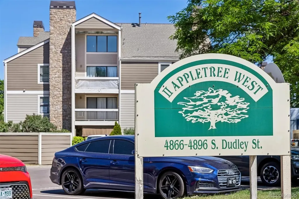 4896 S Dudley Street Littleton CO 80123