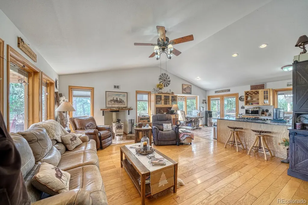 4701 County Road 323 Westcliffe CO 81252