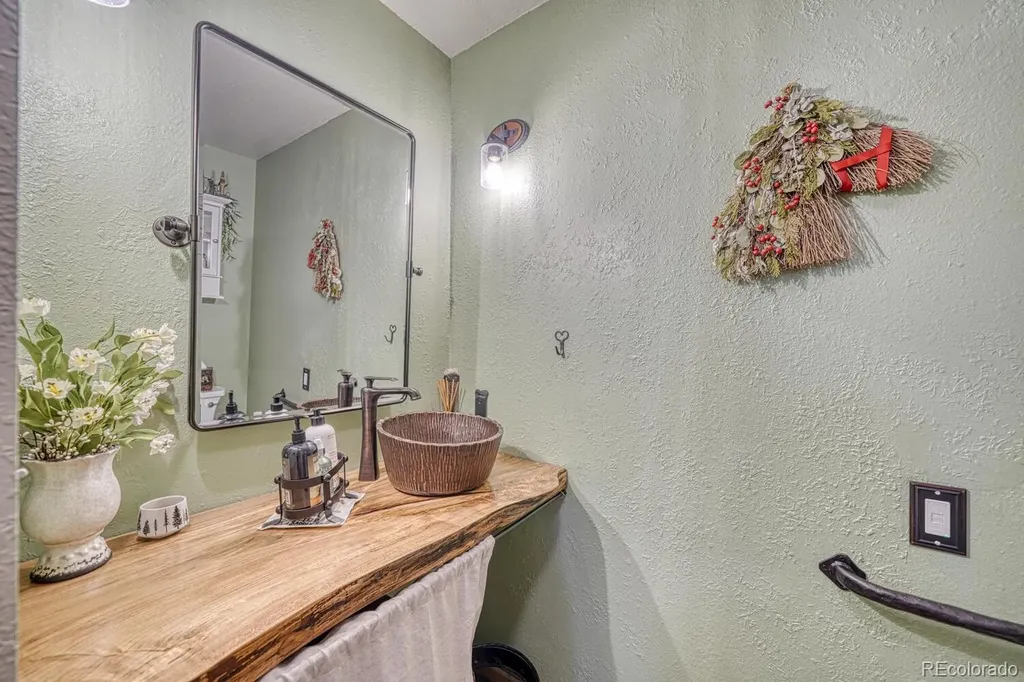 4701 County Road 323 Westcliffe CO 81252