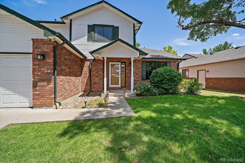 2428 Maplewood Circle W Longmont CO 80503
