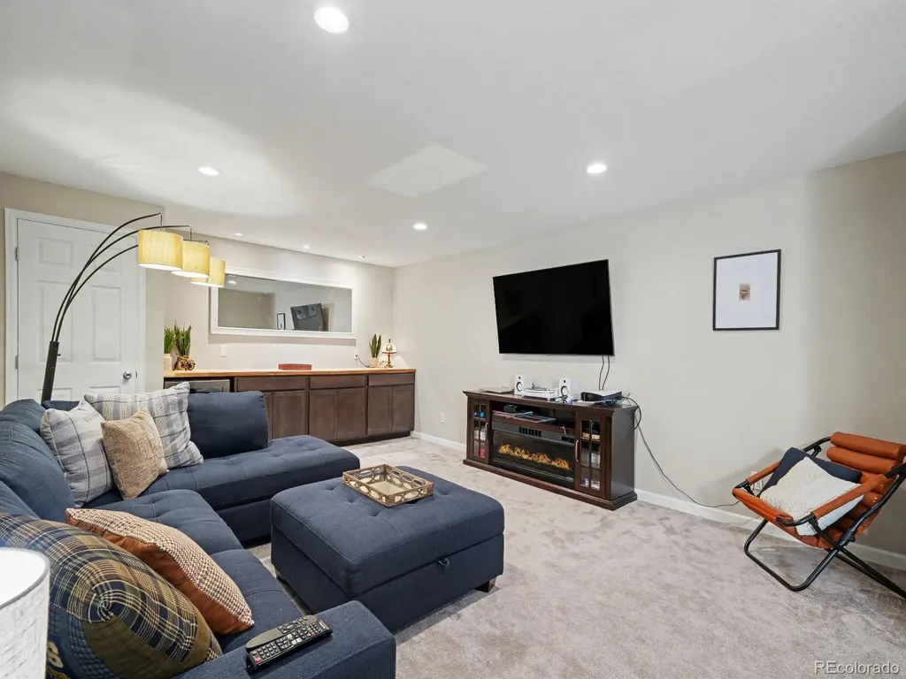 1752 Hogan Court Castle Rock CO 80109