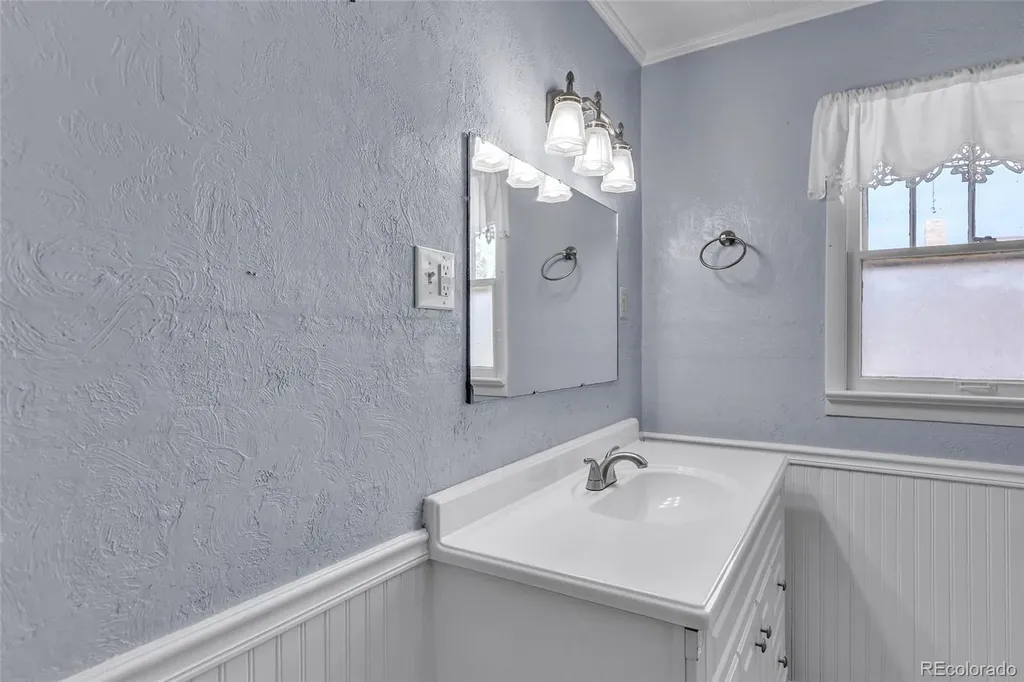 419 Pueblo Avenue Simla CO 80835