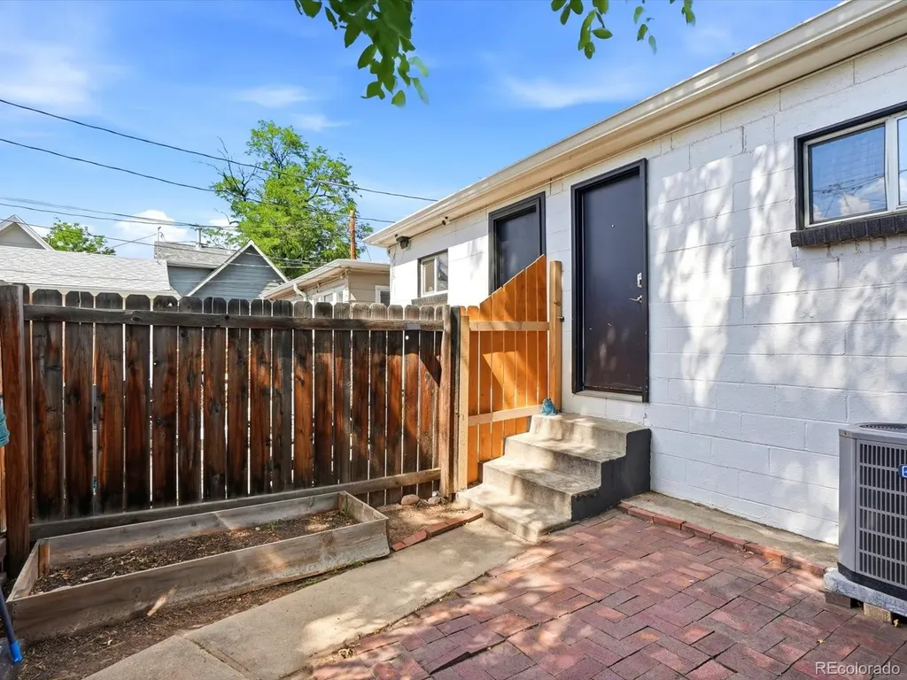 2343 N Downing Street Denver CO 80205