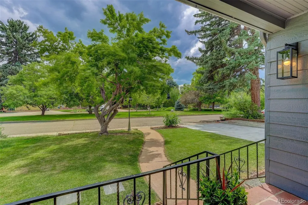 2732 S Downing Circle Denver CO 80210