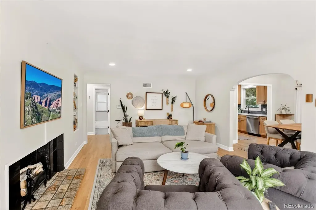 2732 S Downing Circle Denver CO 80210