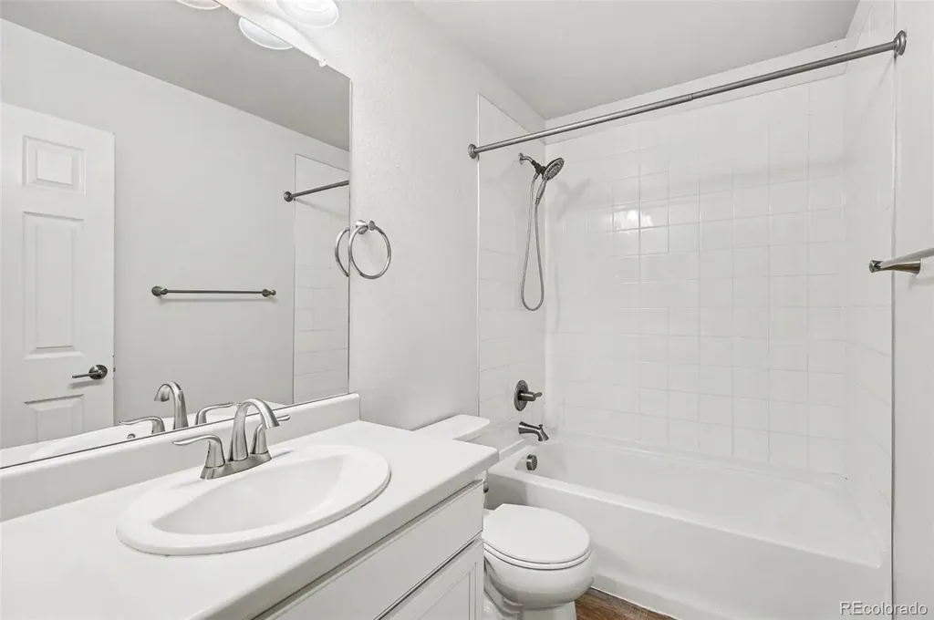 16151 Bolling Drive Denver CO 80239