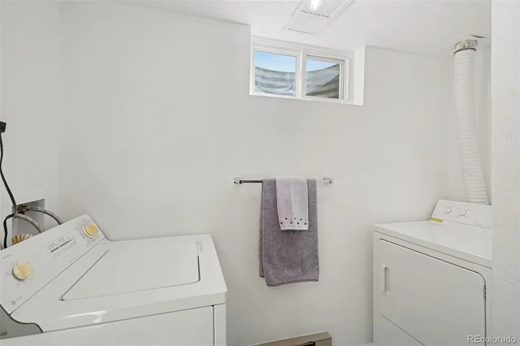1354 S Zeno Street Aurora CO 80017
