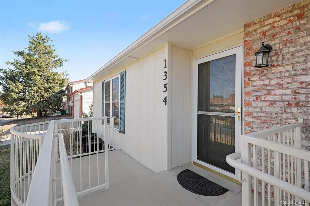 1354 S Zeno Street Aurora CO 80017