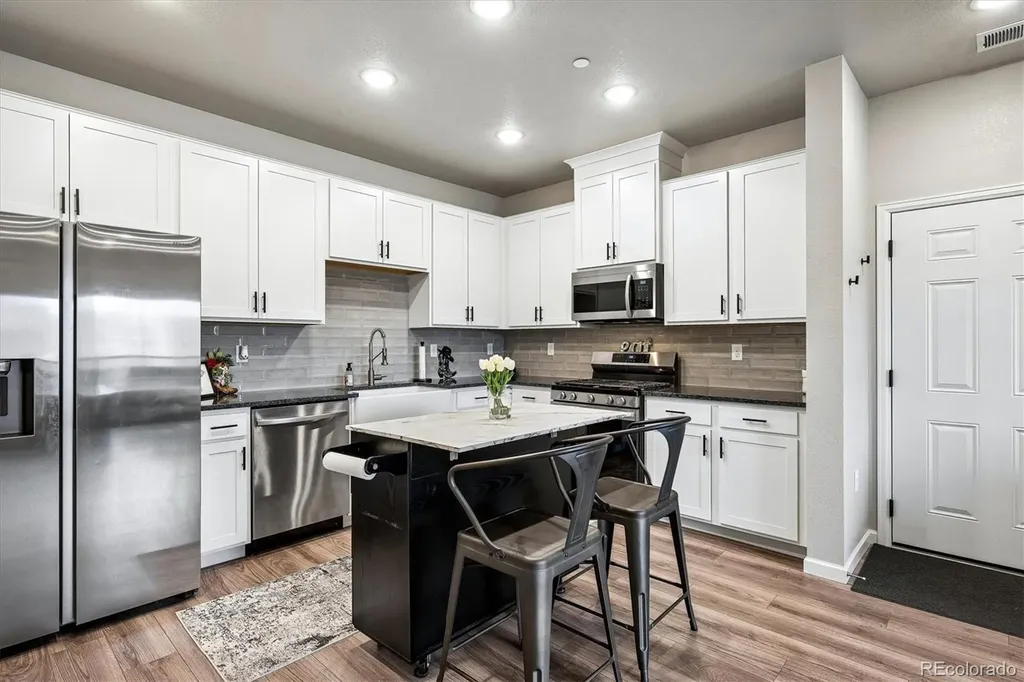 9962 W Victoria Place Littleton CO 80127