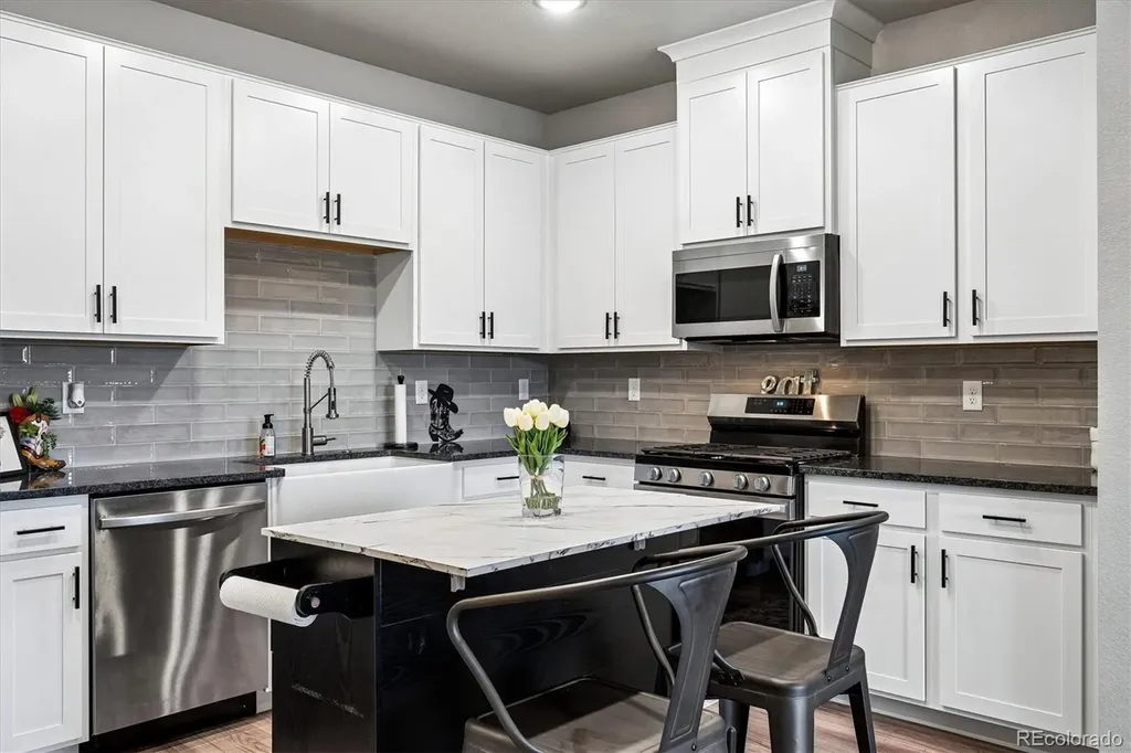 9962 W Victoria Place Littleton CO 80127