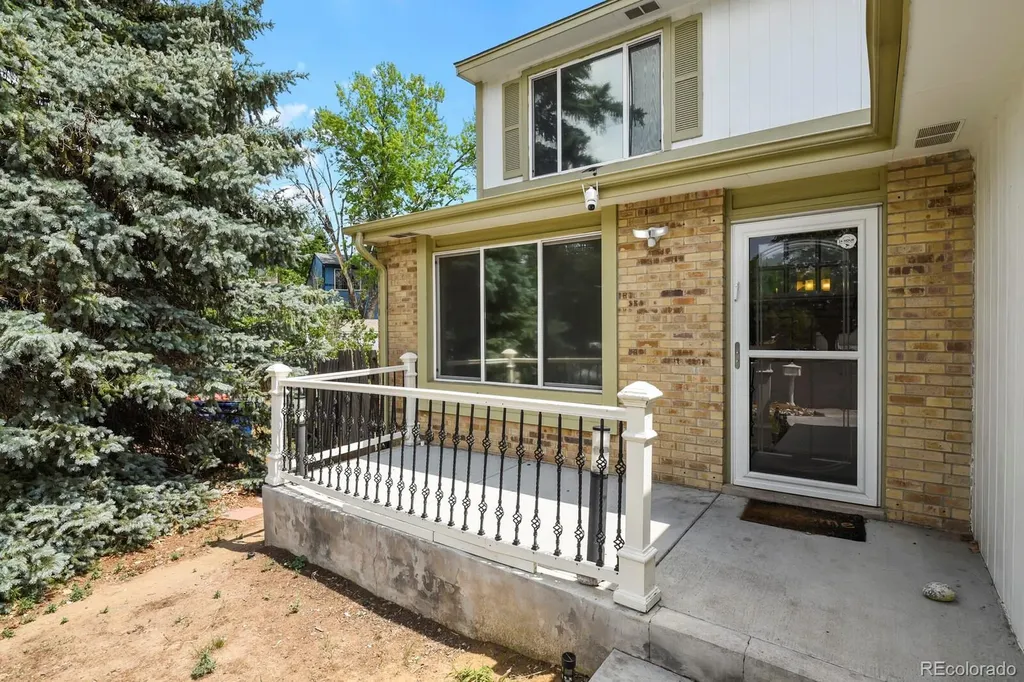 594 S Joplin Street Aurora CO 80017