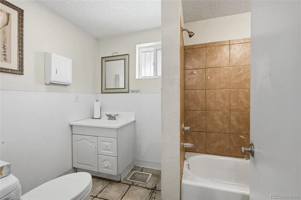 2553 Sheridan Boulevard Edgewater CO 80214