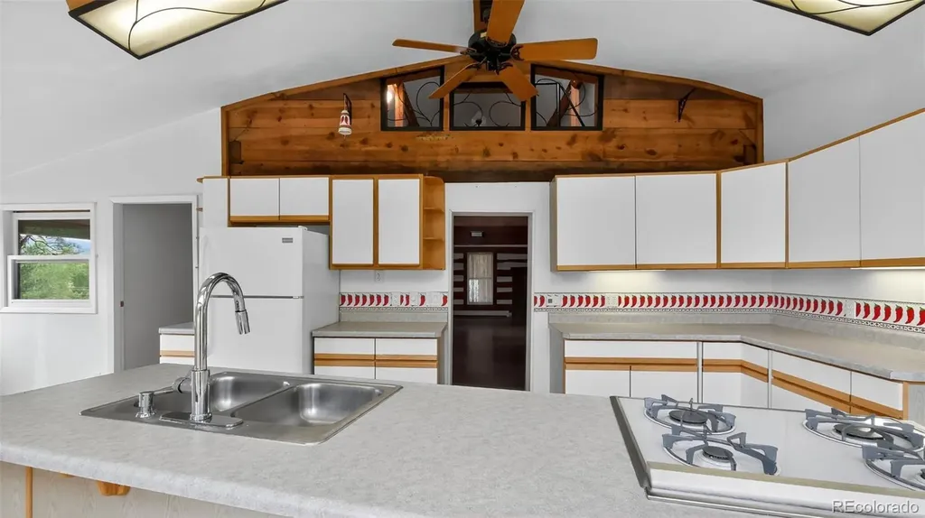 8689 Douglas Lane Beulah CO 81023