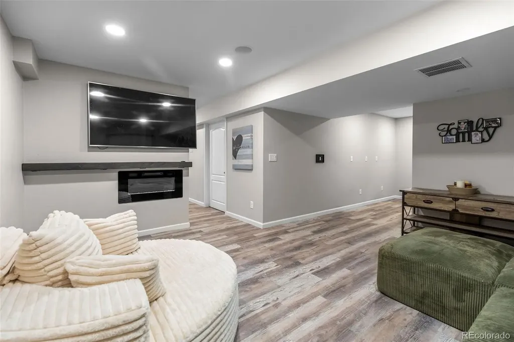 26361 E 5th Place Aurora CO 80018